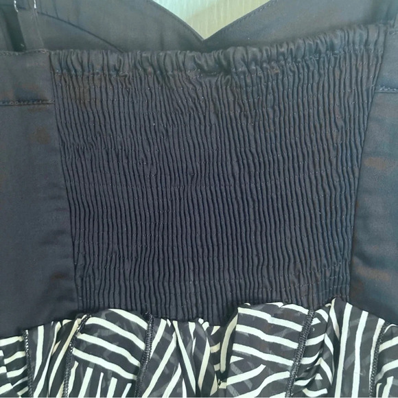 H&M Navy Blue Striped Empire Waist Sleeveless Strap Ruffle Geo Mini Dress Sz  12 - Picture 8 of 12